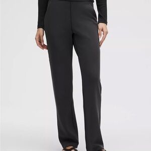 Softstreme High-Rise Straight-Leg Pant Regular Size S